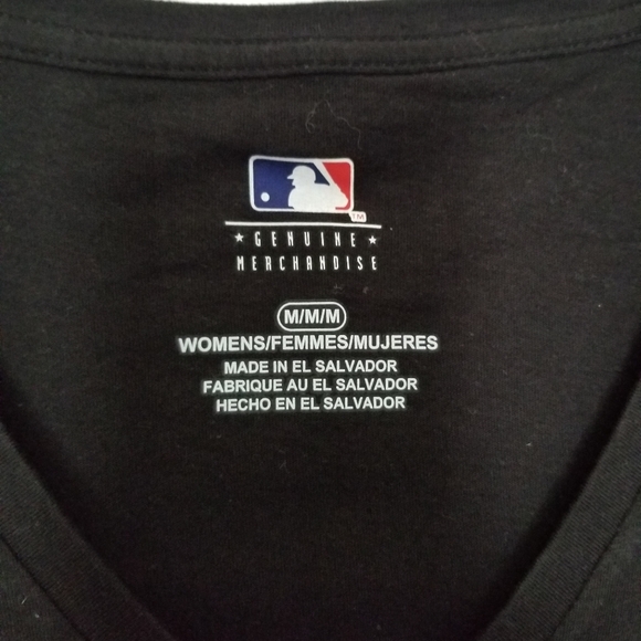 NWT MLB Diamondbacks Black and Red V Neck Tshirt - Picture 3 of 5